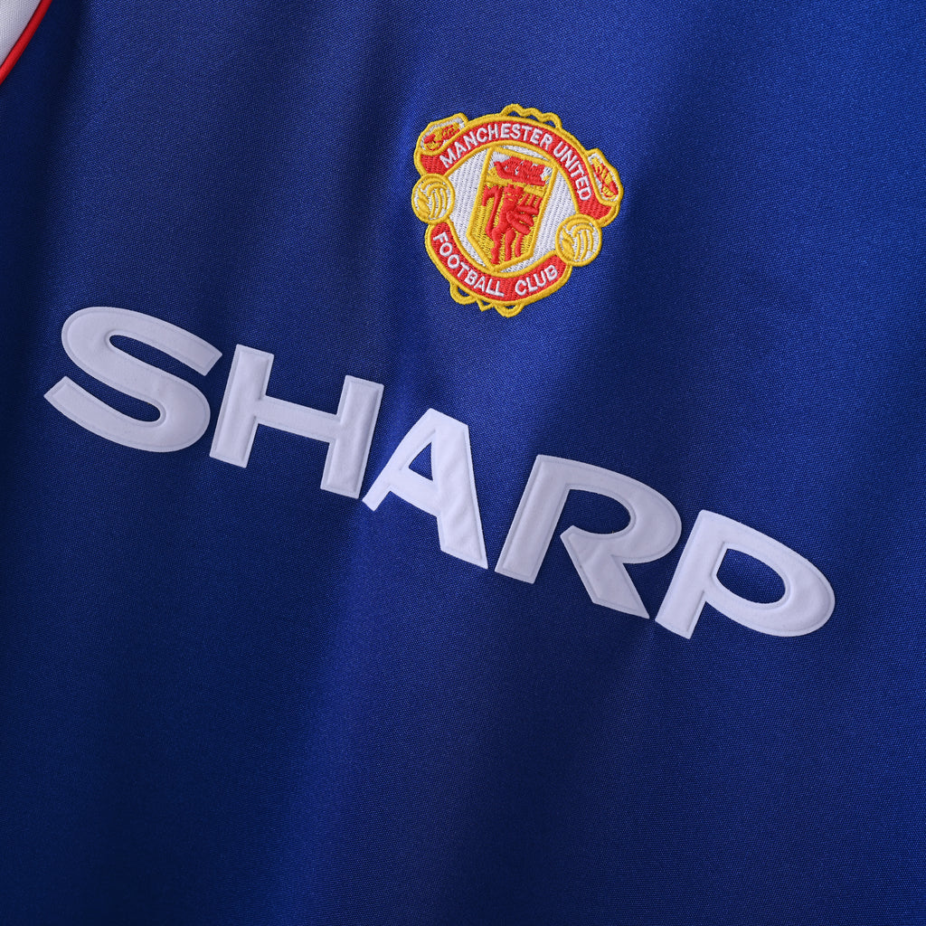 85-86 Man Utd Away jersey SHARP logo