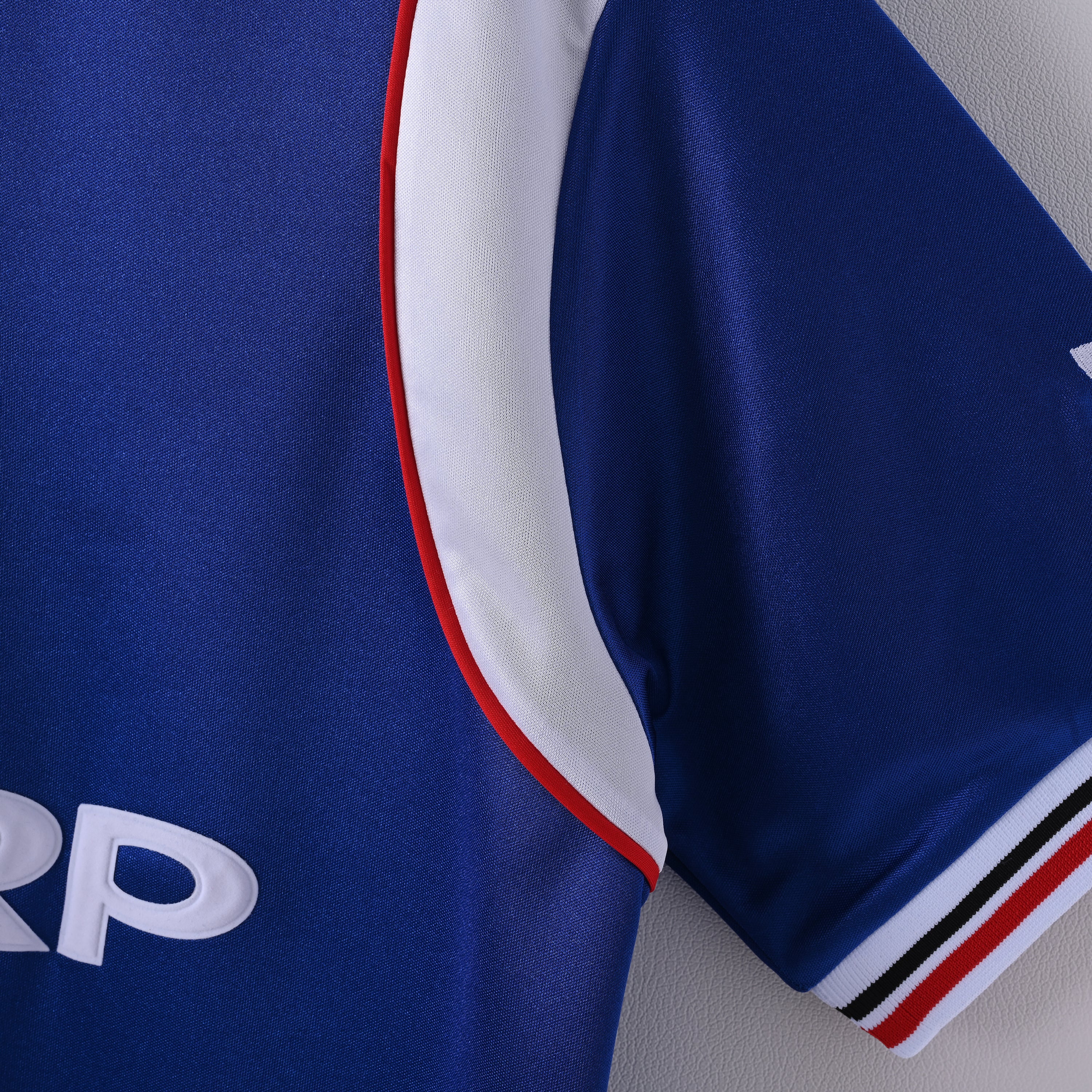 85-86 Man Utd Away jersey SHARP logo